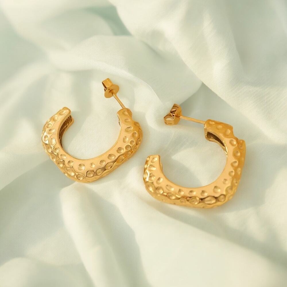 NEW 18 karat yellow gold plated C shape textured hoop drop earrings jewelry B15A